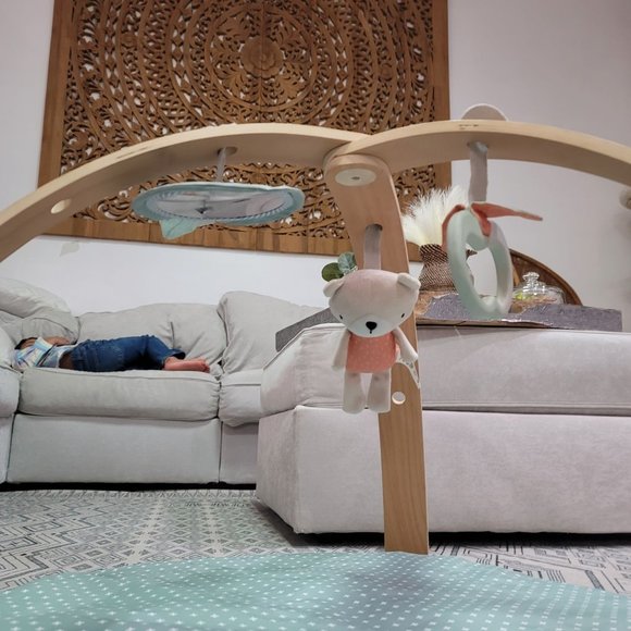 Ingenuity Cozy Spot Reversible Duvet Activity Gym with Wooden Toy Bar tummy time - Picture 4 of 8